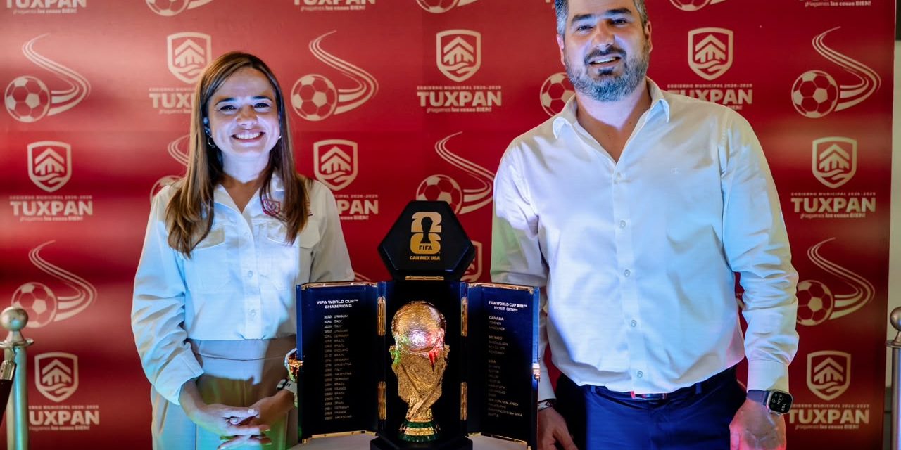 Una de las réplicas oficiales de la máxima Copa del fútbol en el mundo estuvo en Tuxpan