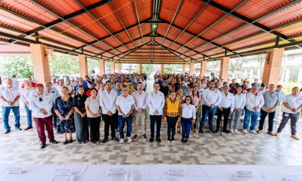 Entregan apoyos económicos para fortalecer el desarrollo acuícola y pesquero en Tuxpan