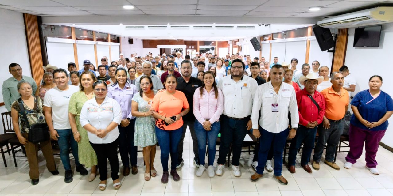 Capacitan a autoridades comunitarias de Tuxpan para fortalecer la prevención y respuesta ante emergencias