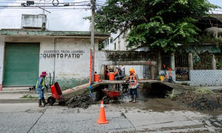 20 años sin atención: Gobierno de Tuxpan inicia “Programa de Limpieza Manual de Drenes Pluviales”