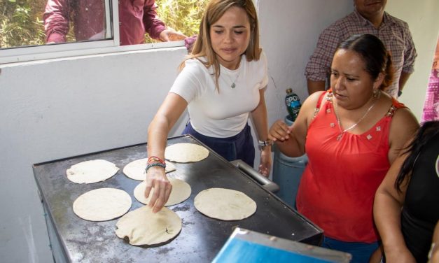 Capacitan a beneficiarias de proyectos productivos del DIF en operación de tortillerías