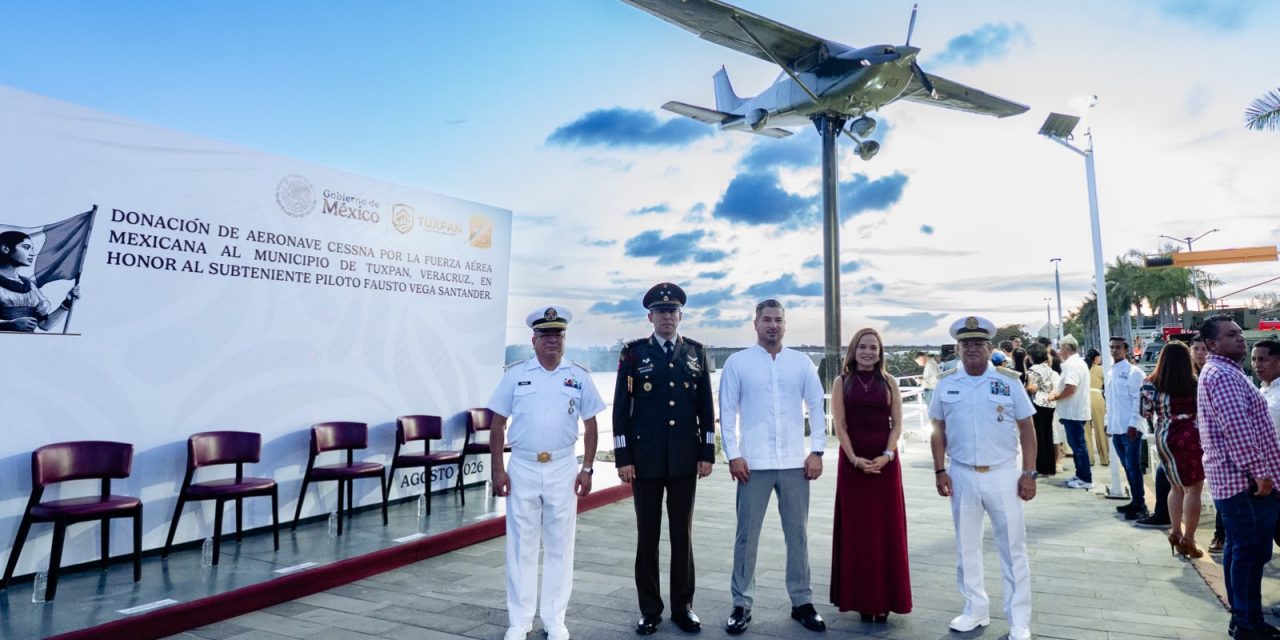 Tuxpan honra la memoria de Fausto Vega Santander con monumento conmemorativo