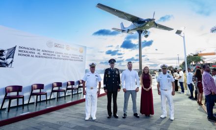Tuxpan honra la memoria de Fausto Vega Santander con monumento conmemorativo