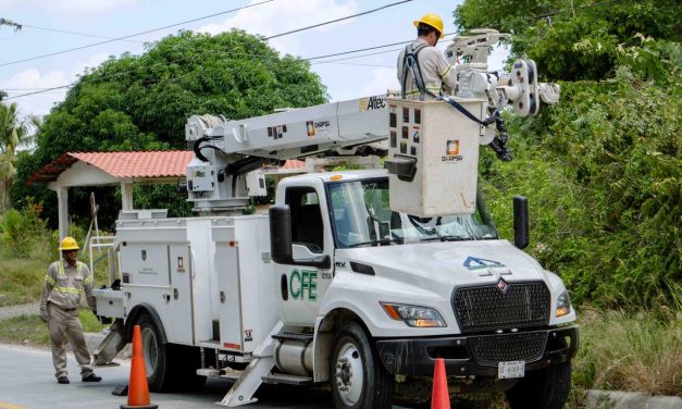 Gobierno de Tuxpan y CFE trabajan para brindar mayor seguridad y mejor servicio eléctrico