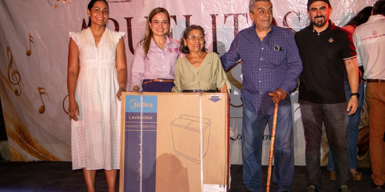 Gobierno Municipal y DIF Tuxpan reconocen y celebran a los adultos mayores con el festejo “Abuelitos a la Pista”