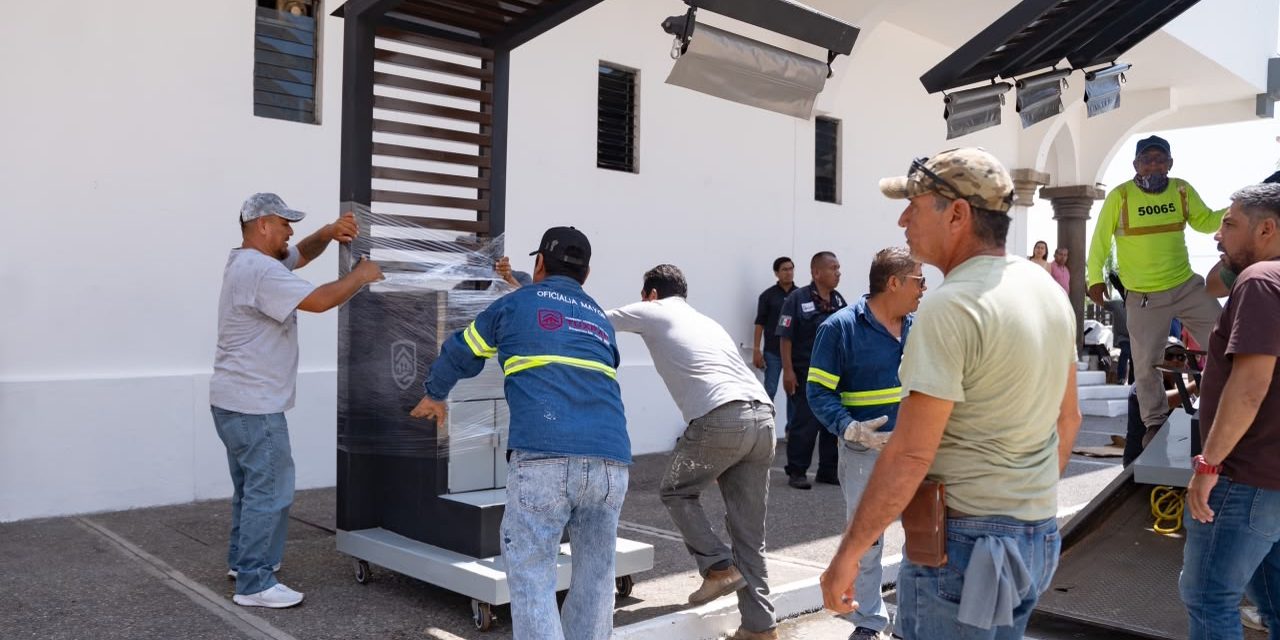 Del abandono al respaldo: boleros reciben nuevos carritos de trabajo por parte del Ayuntamiento de Tuxpan