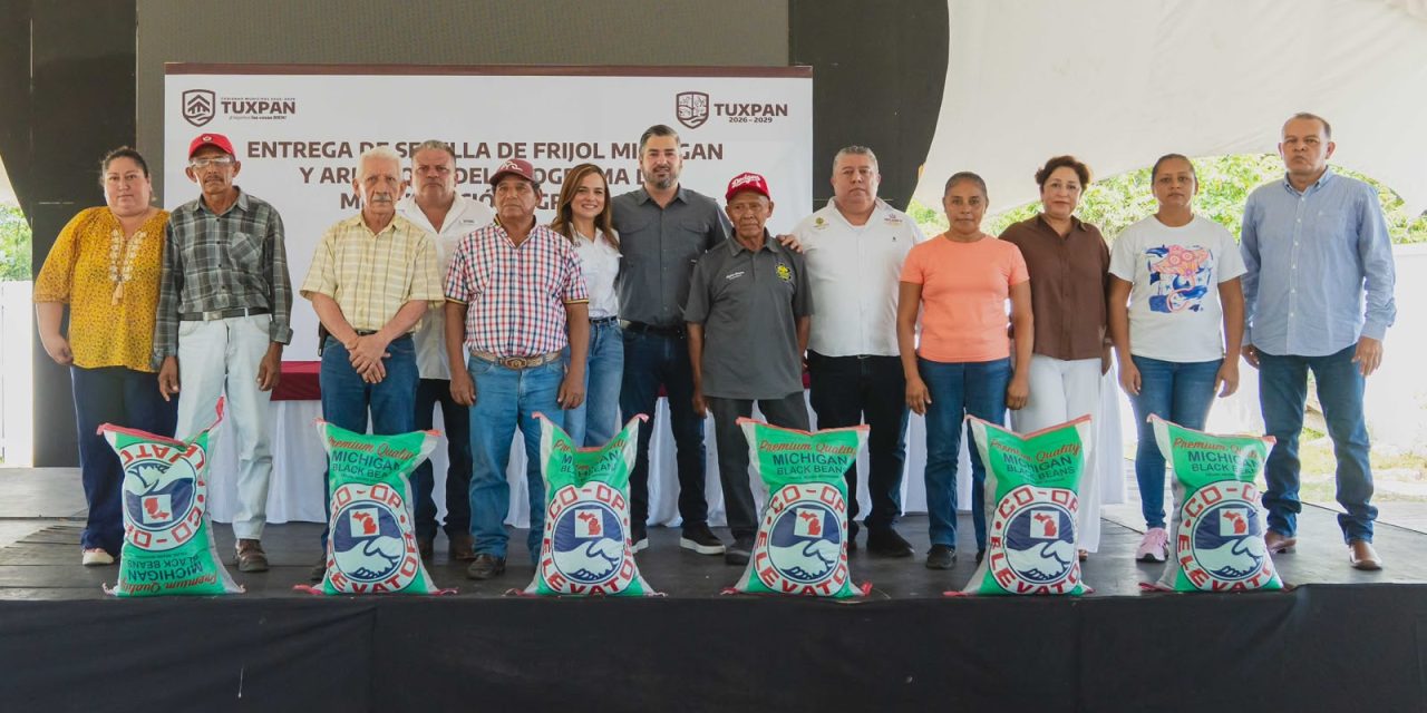 Más apoyos y maquinaria fortalecen al campo tuxpeño