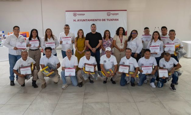 Reconocen la entrega y vocación de Protección Civil Tuxpan