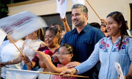 INICIA GOBIERNO DE TUXPAN CONSTRUCCIÓN DE GUARNICIONES Y BANQUETAS EN LA COLONIA ARBOLEDA
